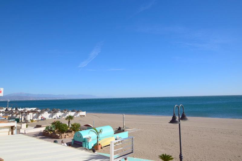 Carihuela 1ª Linea De Playa Daire Torremolinos Dış mekan fotoğraf