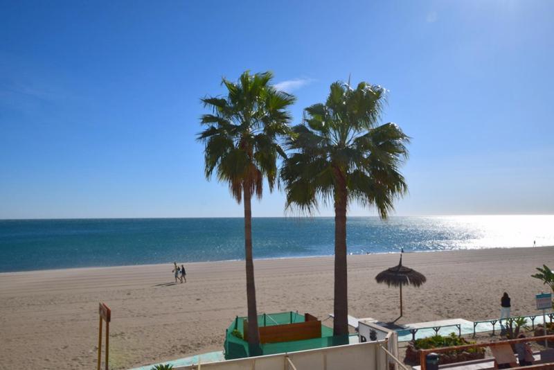 Carihuela 1ª Linea De Playa Daire Torremolinos Dış mekan fotoğraf